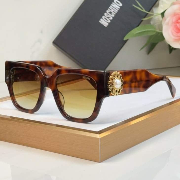 Picture of Moschino Sunglasses _SKUfw70120321fw